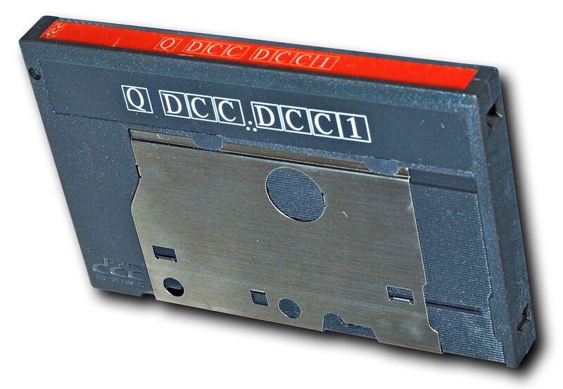 ملف:Digital Compact Cassette rear.jpg