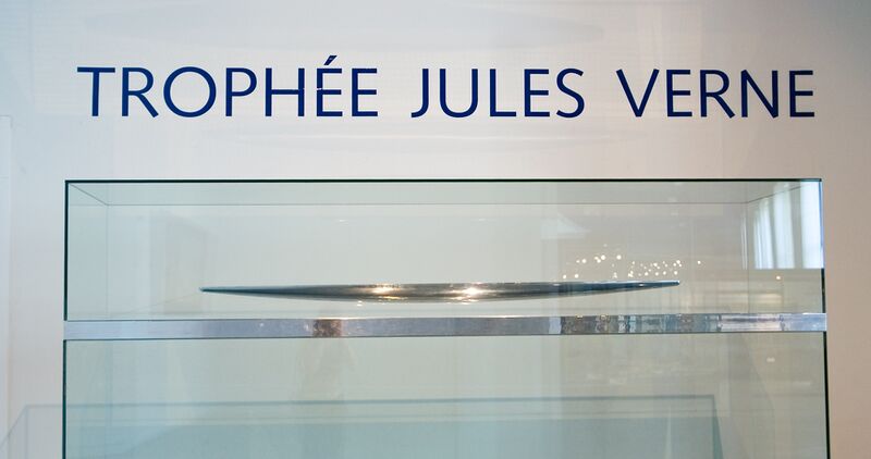 ملف:Jules Verne Trophy.jpg