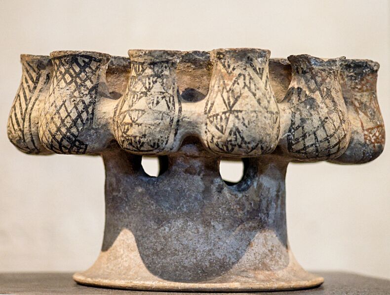 ملف:Kernos Melos Sevres 3552.jpg