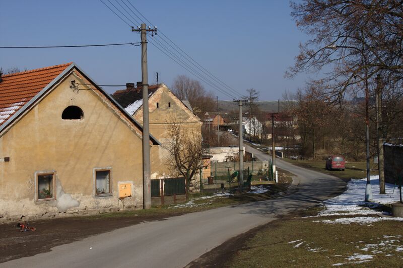 ملف:Klobuky, Kobylníky, domy.jpg