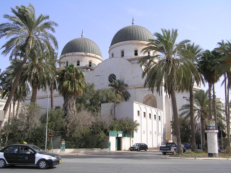 ملف:Benghazi 2007 Cattedrale.JPG