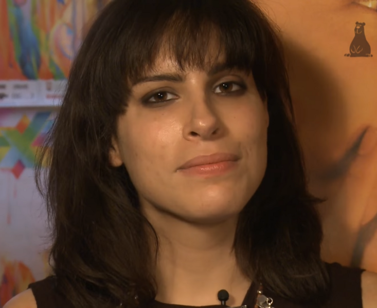 ملف:Desiree Akhavan 2015-05-24.png