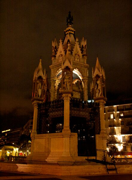 ملف:Geneva at night 16.jpg