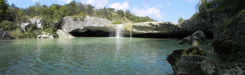 ملف:Vodopad Zarecki Krov.JPG