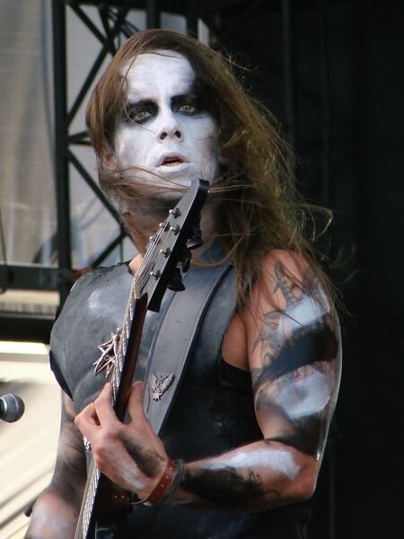 ملف:Behemoth Hellfest 20062010 02.jpg