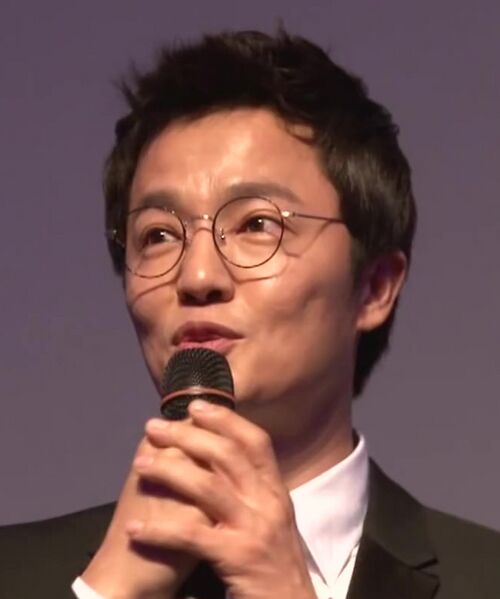 ملف:(간신) 레드카펫&VIP시사회 영상 (조한철).jpg