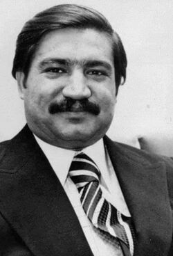 لطيف نصيف جاسم.jpg