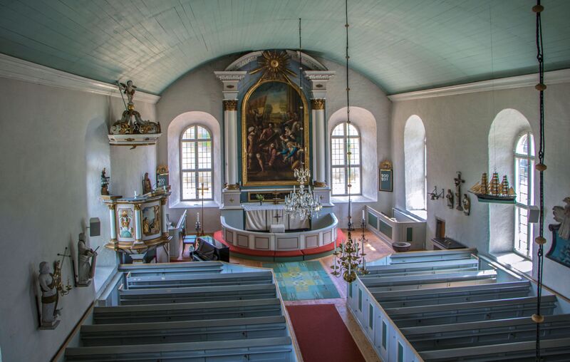 ملف:Långlöts kyrka Interiör 03.jpg