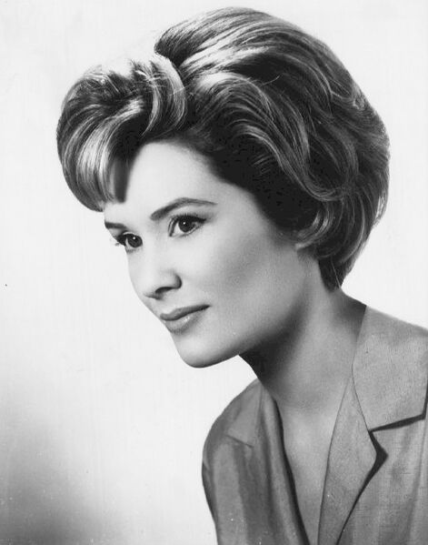 ملف:Sally Ann Howes 1961.JPG