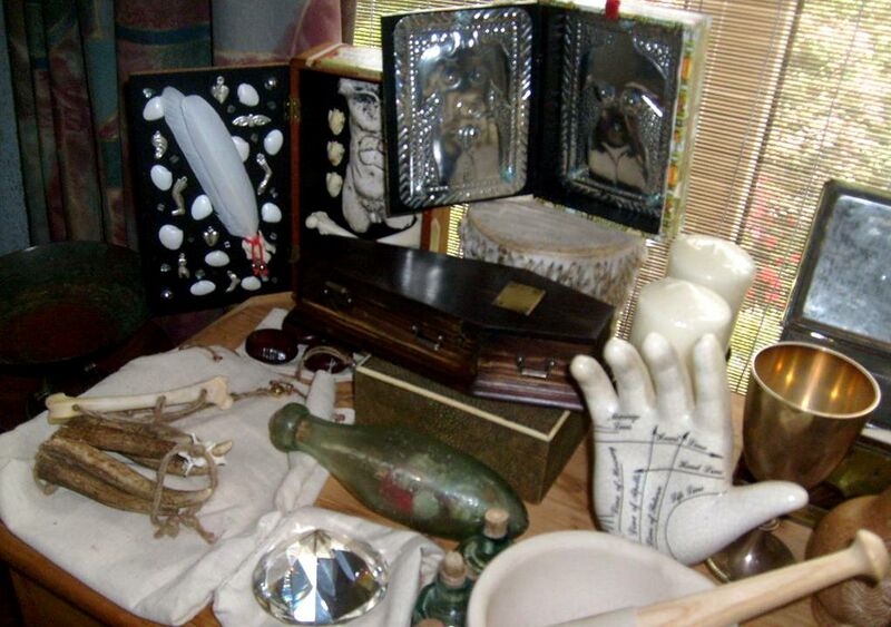 ملف:Witchcraft tools.jpg