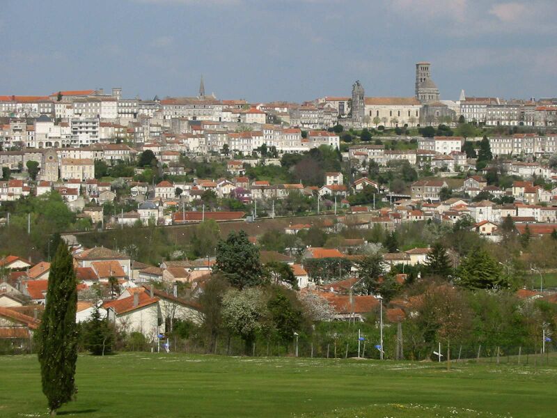ملف:Angouleme.jpg