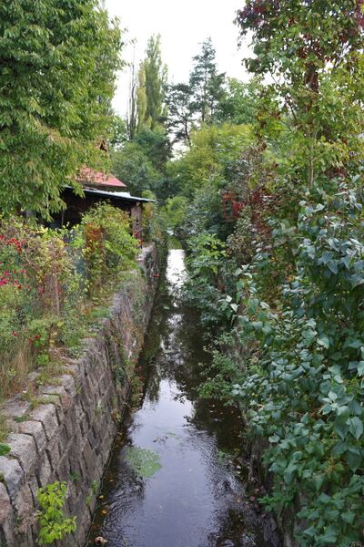 ملف:Běchovice potok 2.jpg