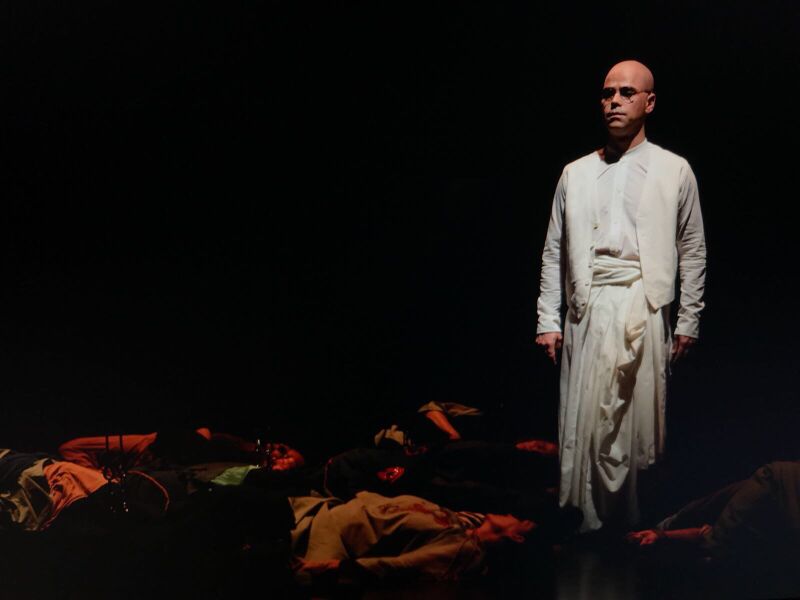 ملف:Gandhi in Berlin (Satyagraha).jpg