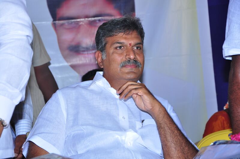 ملف:Kesineni Srinivas in 2016.jpg