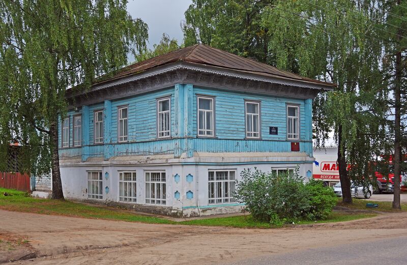 ملف:Ostrovskoye NSovetskaya45 010 7338.jpg