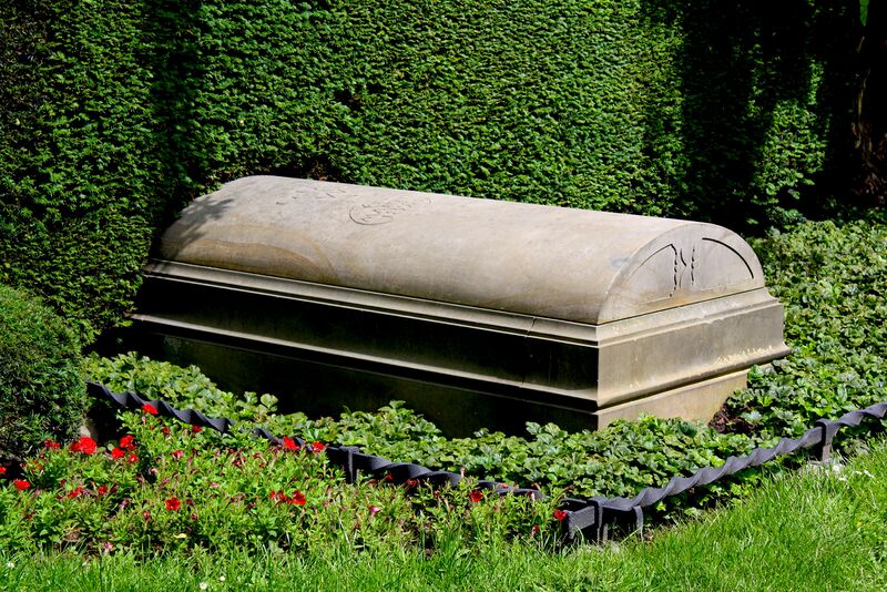 ملف:Wiedsgrav mpazdziora.jpg