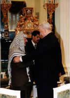 ياسر عرفات والرئيس الروسي بوريس يلتسن، أبريل 1999.