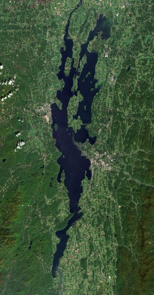 ملف:Lake Champlain by Sentinel-2.jpg