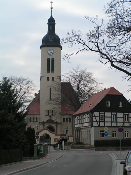 ملف:Pesterwitz Kirche.jpg