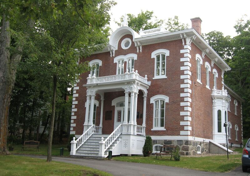 ملف:20120905 Maison-Laurier-Victoriaville04e.JPG