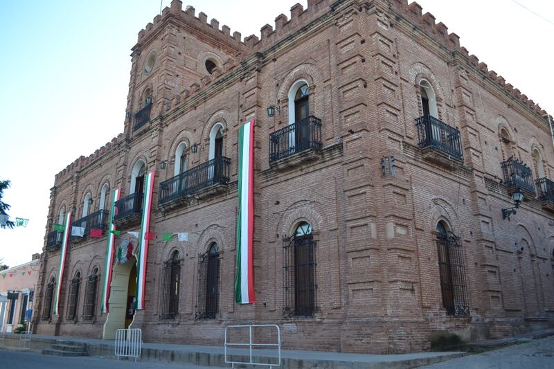 ملف:Palacio Municipal de Alamos03.JPG