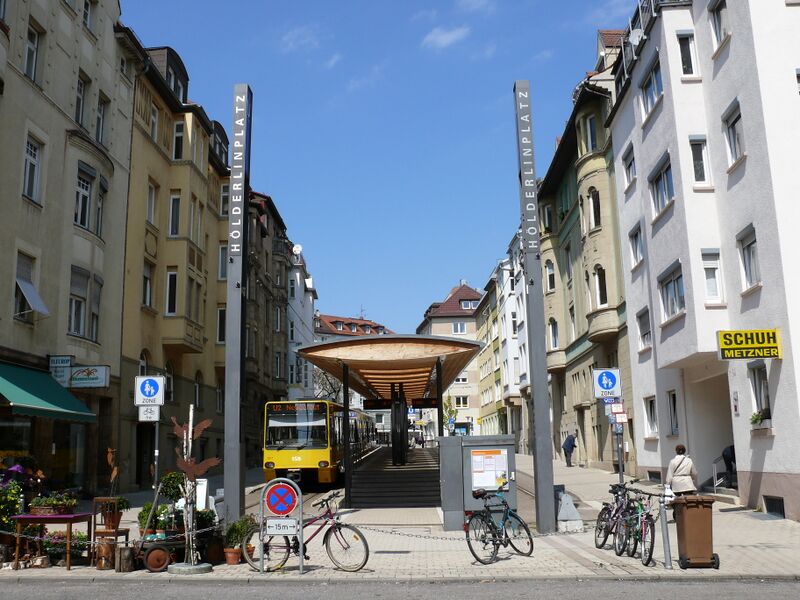 ملف:Stadtbahnhaltestelle Hölderlinplatz.jpg