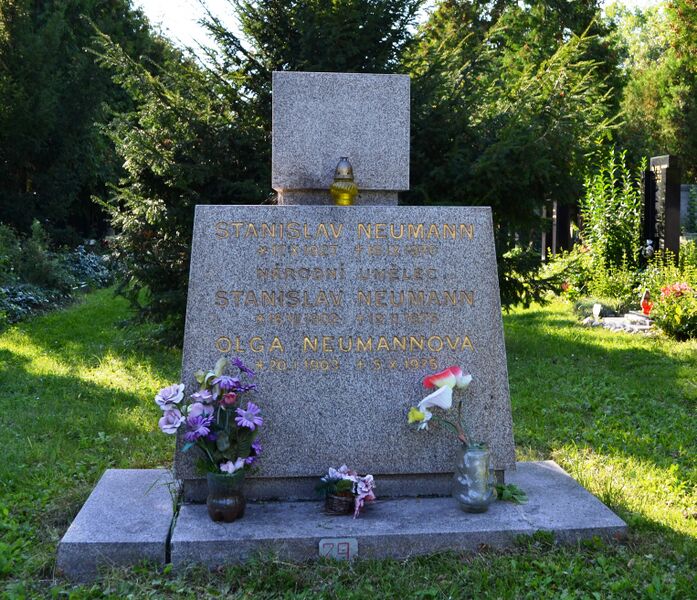 ملف:Hrob S.N..jpg