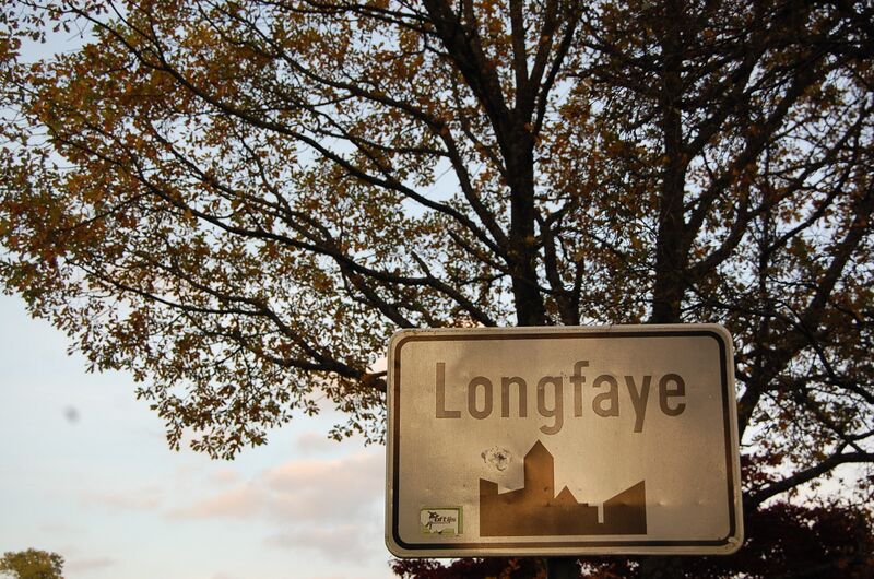 ملف:Lonfaye plake.jpg