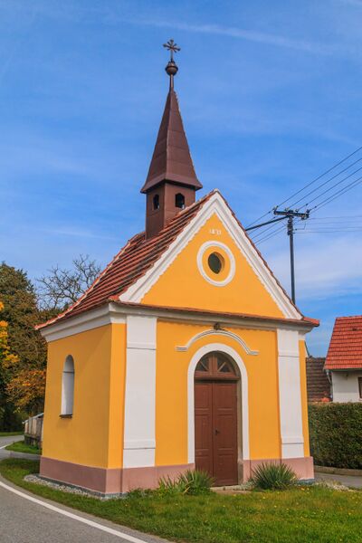 ملف:Nahošín - kaple.jpg