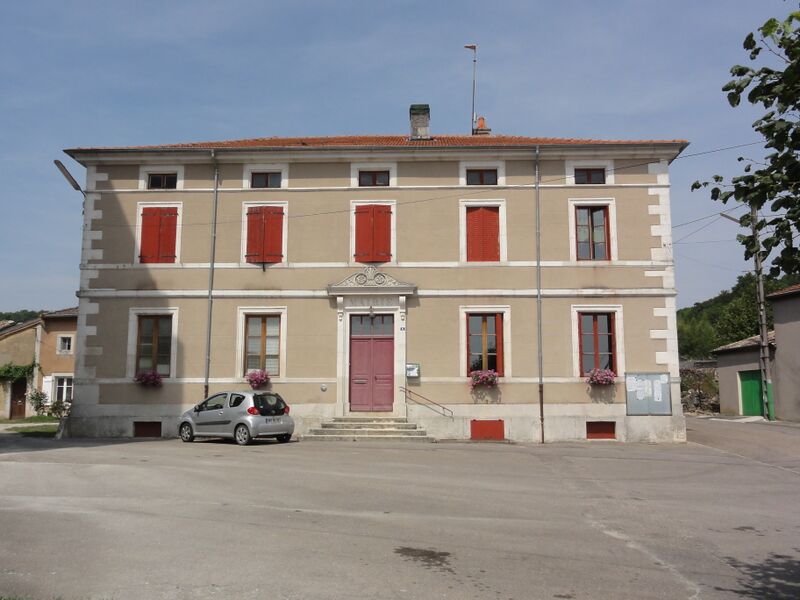 ملف:Aulnois-sous-Vertuzey (Meuse) mairie.JPG
