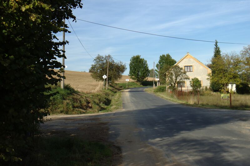 ملف:Boštice, křižovatka.jpg