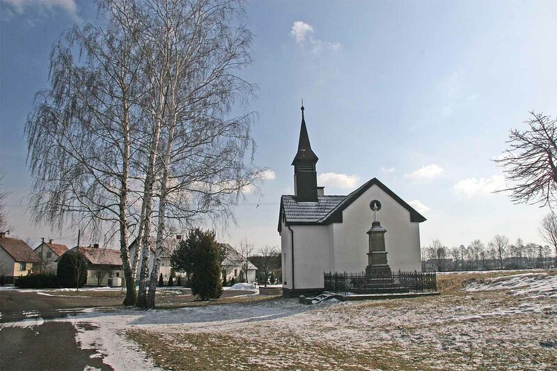 ملف:Kaplička v obci Stéblová.jpg