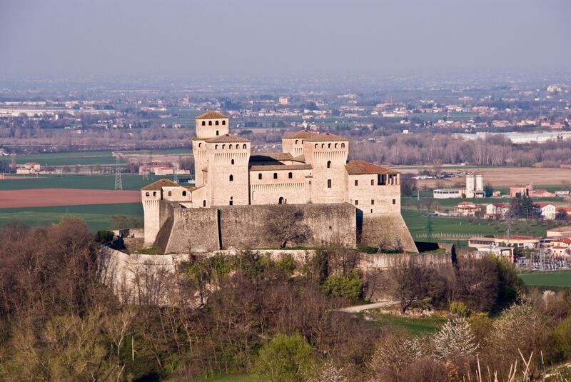 ملف:Torrechiara - Castello.JPG