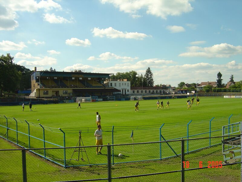 ملف:Benesov Mestsky stadion (19).JPG