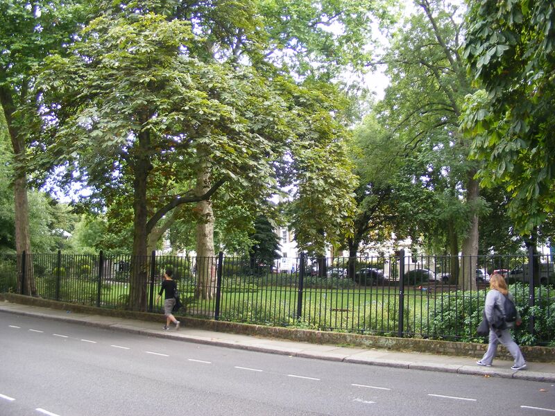 ملف:Camden Square (6005623628).jpg