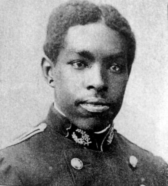 ملف:Camille Mortenol c.1910.jpg