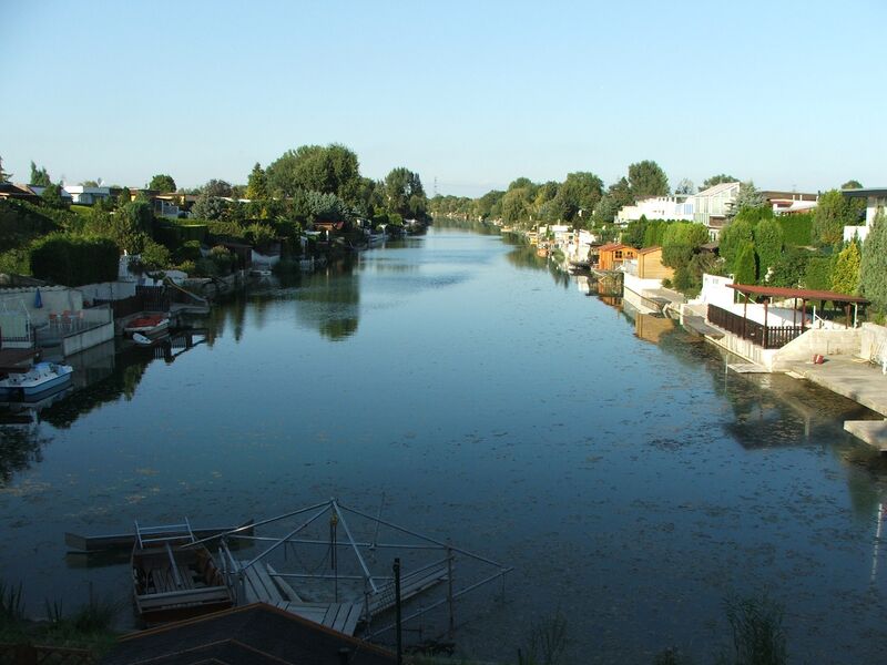 ملف:Donauodercanal01.JPG