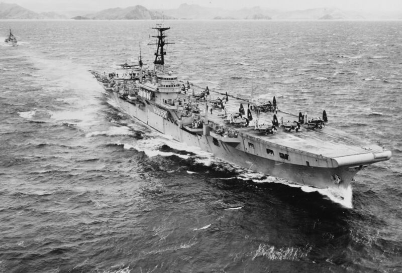 ملف:HMS Triumph 1950.jpg