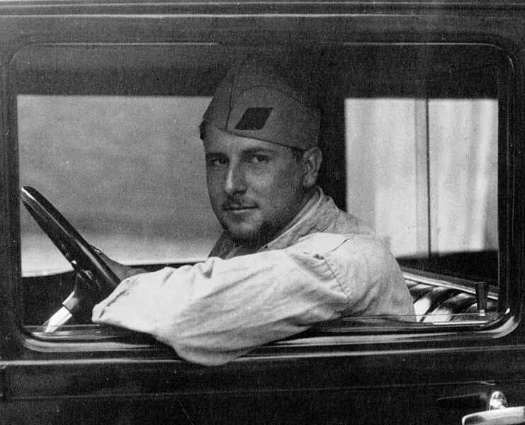 ملف:Jacques Lebrun 1932cr.jpg