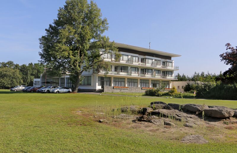 ملف:Kozárovice, Hotel Orlík II.jpg