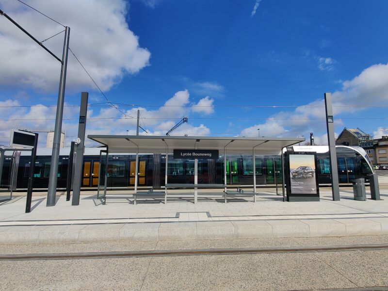 ملف:Lycée Bouneweg.jpg