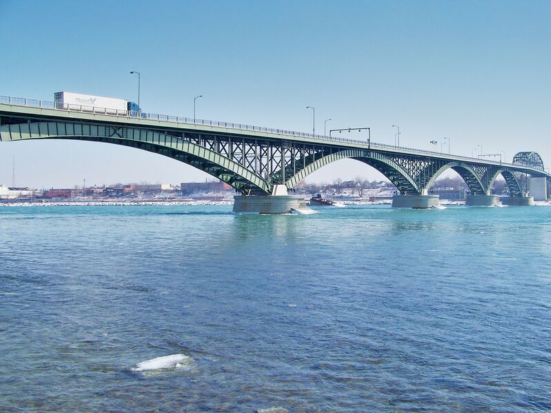ملف:Peace Bridge.jpg