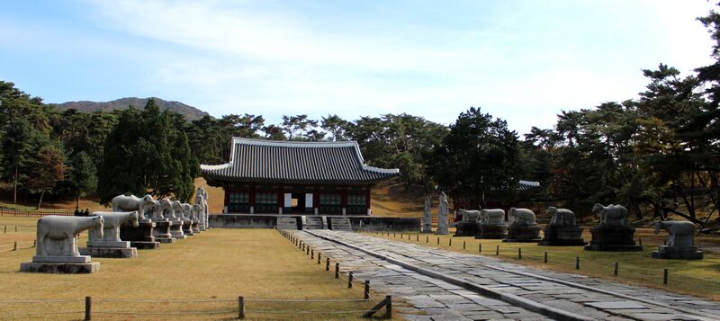 ملف:홍유릉 20111023.jpg