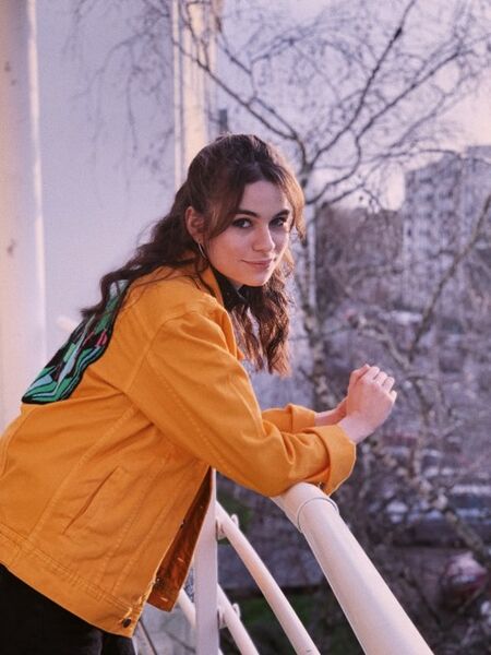 ملف:Adèle Castillon mars 2019.jpg