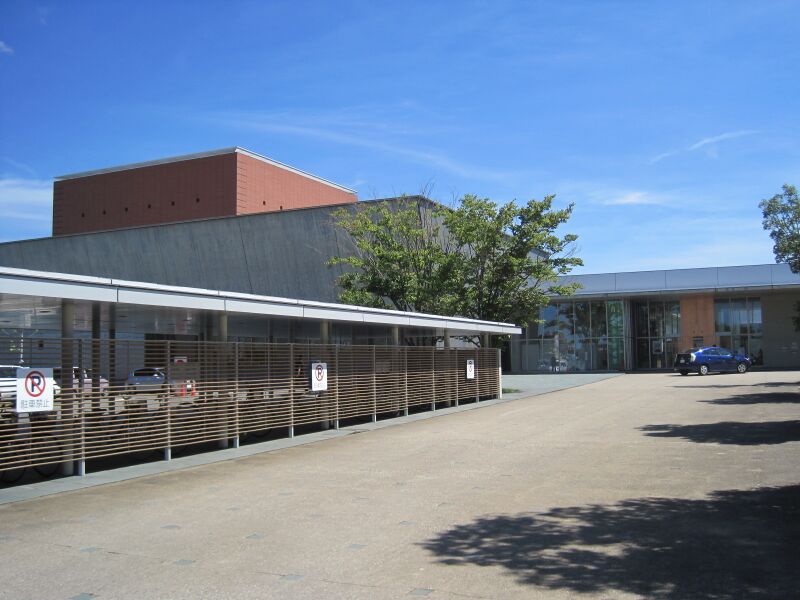 ملف:Fukui pref-lib.jpg