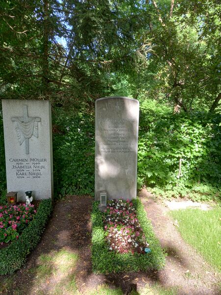 ملف:Grab Hertha Arendts-Barian.jpg