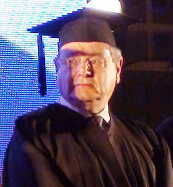 ملف:Martin Gilbert, May 2011.jpg
