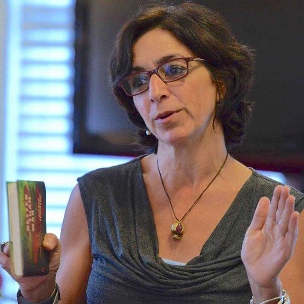 ملف:PERSIS KARIM, PH.D.jpg