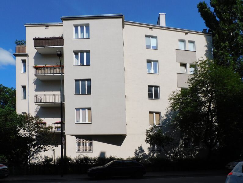 ملف:Słupecka 11 od kaliskiej.jpg