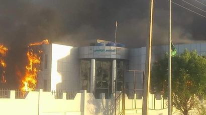 حرق مقر المؤتمر الوطني في مدينة عطبرة، 19 ديسمبر 2018.jpg
